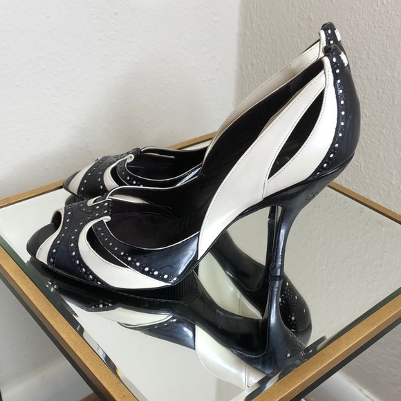 Ultra-Feminine Celine Peep Toe Wingtip Pumps - Picture 3 of 4